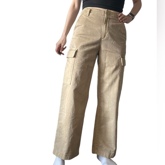 GAP Khaki High-Waisted Cargo Pants - Picture 1 of 5